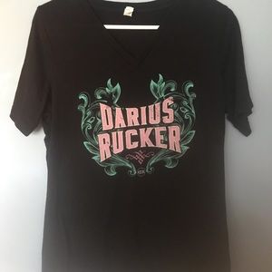 Women’s Darius Rucker Shirt Large